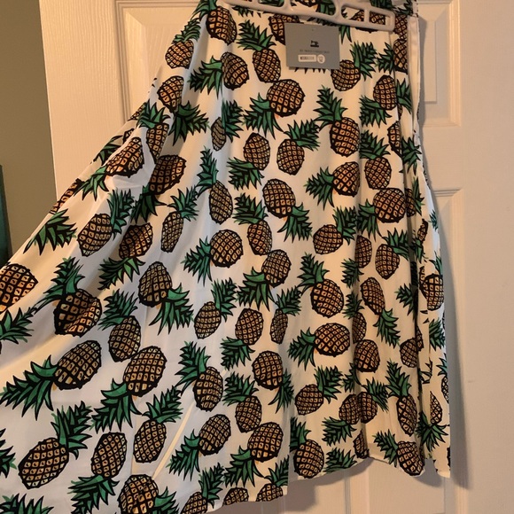 Pineapple skirt - Picture 2 of 2